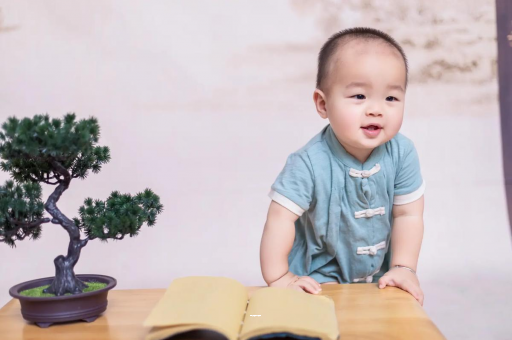 广饶宝宝爱吐奶是什么原因